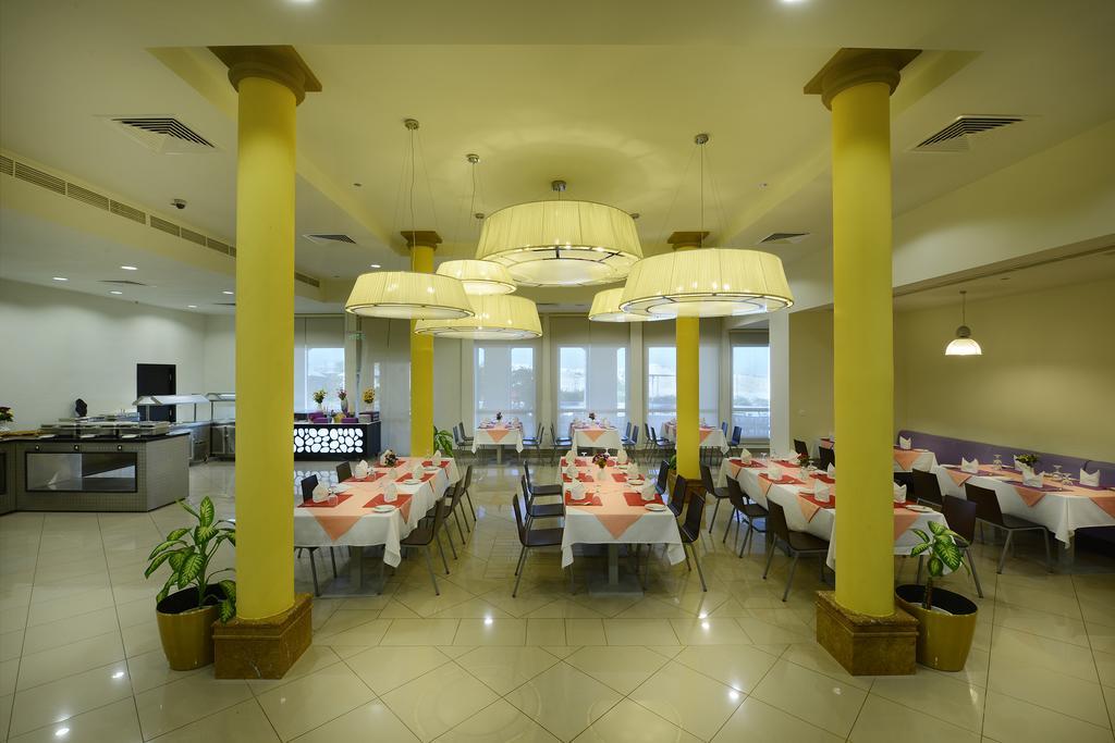 City Hotel Дукм Екстер'єр фото